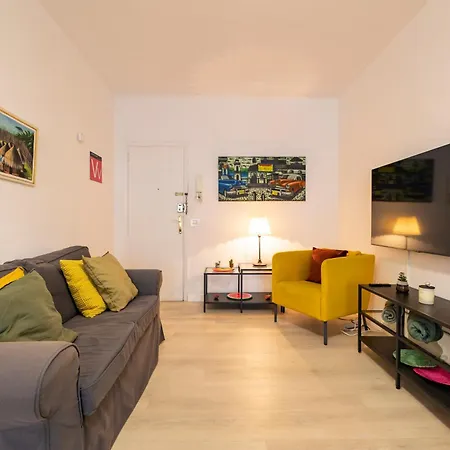 Apartament Luminous 2-bedroom In Calle Esquivel